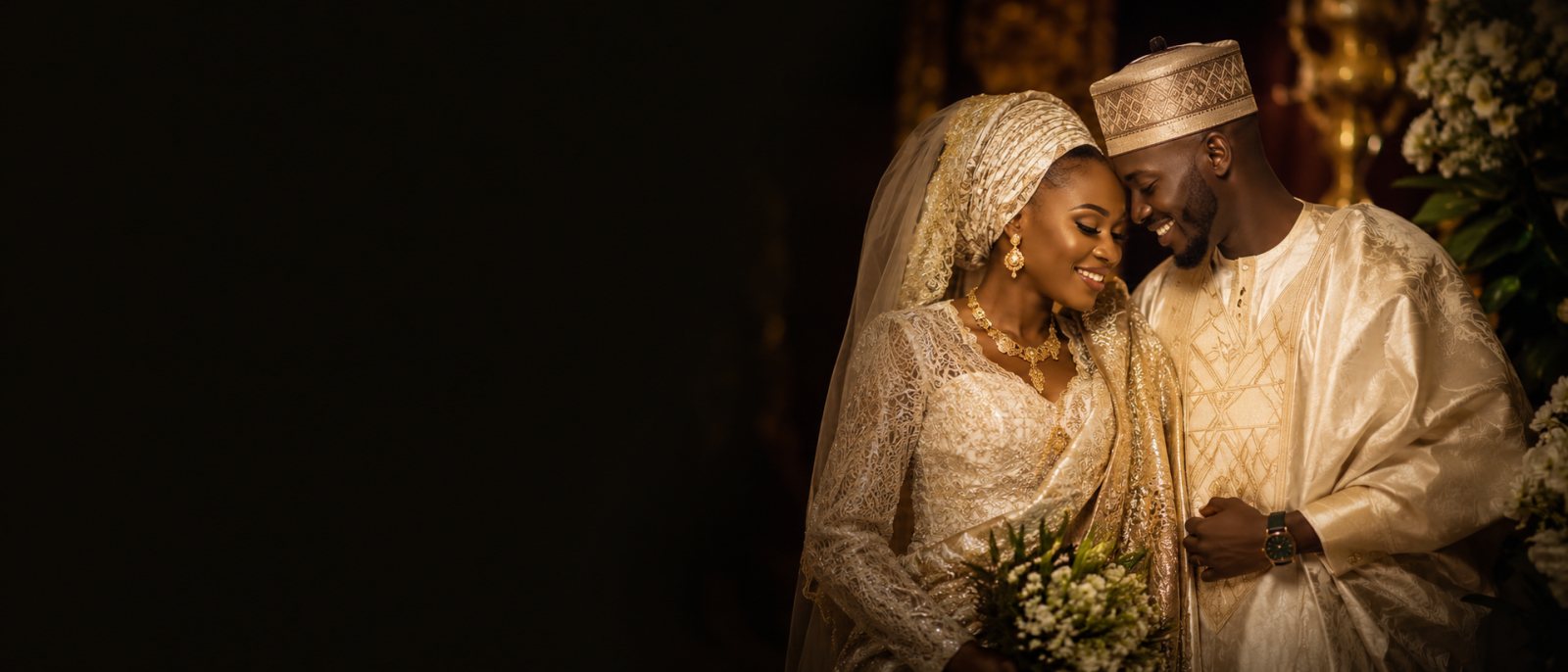 Couple en tenues de mariage sénégalaises